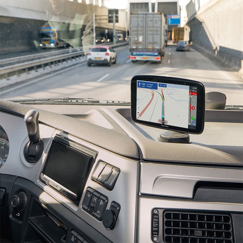 Navegador TOMTOM GO Expert Plus para vehículos grandes, pantalla HD 7", WiFi, mapas del mundo gratis y 1 año de servicios LIVE