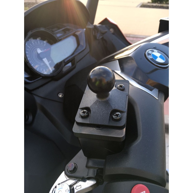Fijación depósito líquido frenos para BMW C650 GT, SUZUKI Burgman 650, SEAT MO y otras con bola 1"