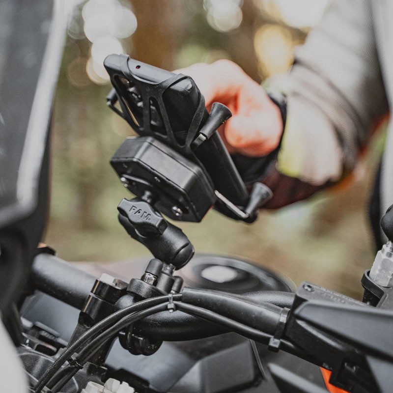 Soporte para teléfono movil ideal para poder ser montado en una moto