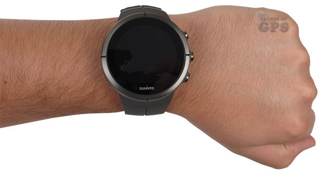 SUUNTO SPARTAN puesto en la muñeca