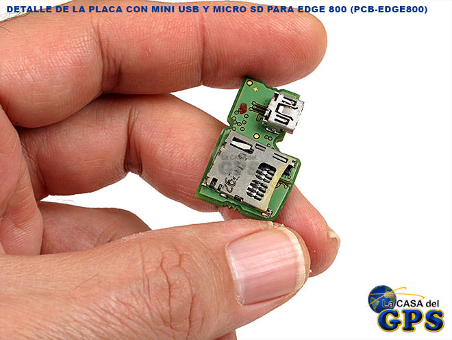 PCB-EDGE800 en la mano